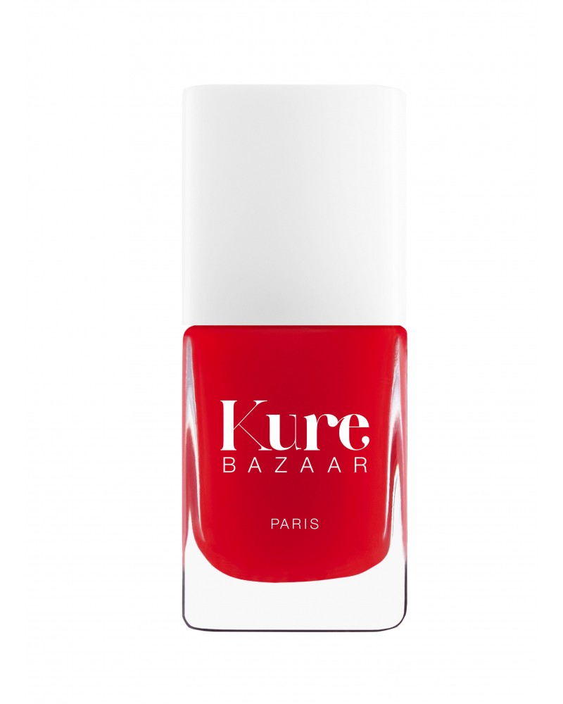 The new nail polish based on organic sesame oil with a multi-faceted red designed by Virginie Dhello for Kure Bazaar.